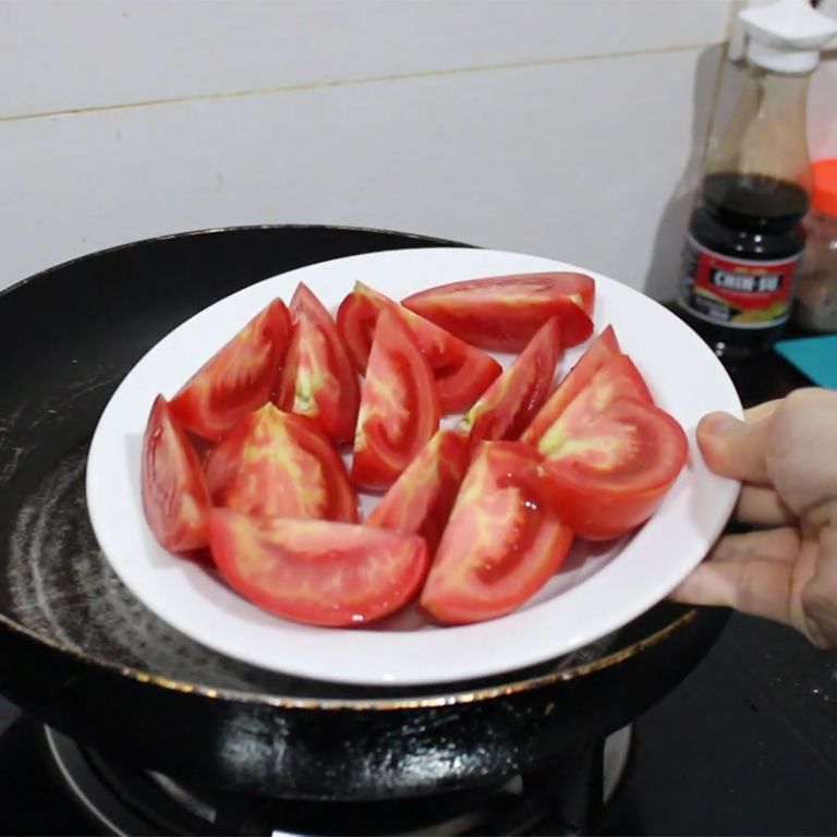 Sơ chế chả cá thác lác nấu canh chua