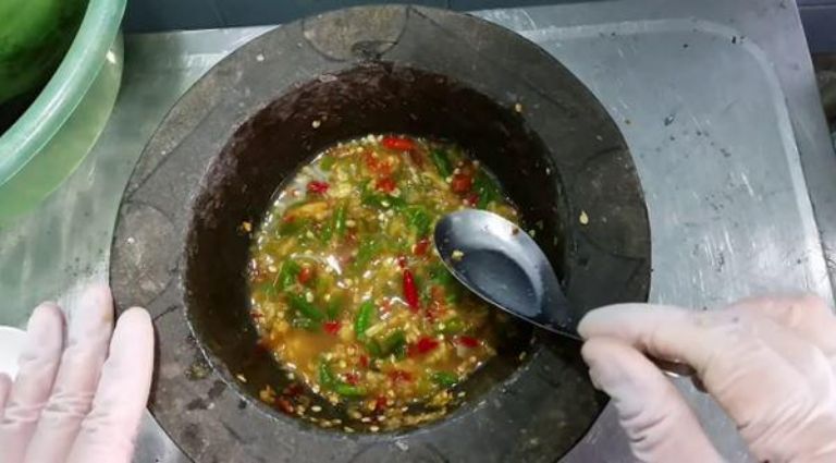 Nước chấm hải sản kiểu Thái