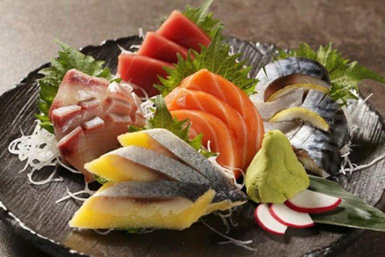 Cá Trích Ép Trứng – TOP 1 Món Sashimi Được Yêu Thích Nhất