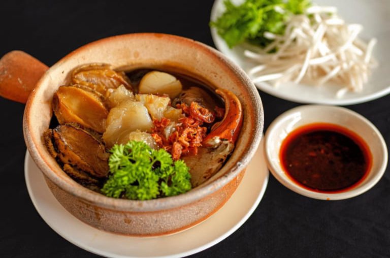 Cùng Haisan.online tìm hiểu 5 cách nấu súp bào ngư ngay tại nhà, vị ngon không kém nhà hàng. 