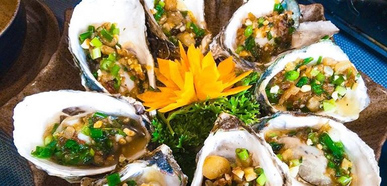 Hàu nướng mỡ hành là món hải sản không chỉ lạ miệng, thơm ngon bổ dưỡng mà còn rất dễ chế biến. 